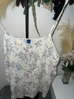 Old Navy Cream Floral Button-Front Cami with Blue and Tan Blossoms